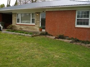 945 W Skyline Dr, Morristown, TN 37813