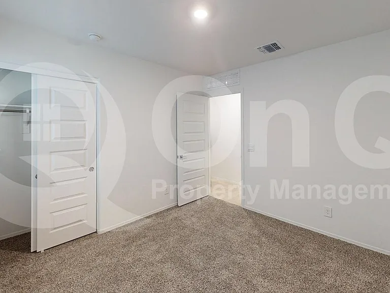4069 E Market St — Photo 27