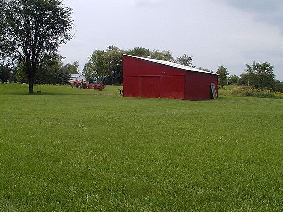 Pole barn