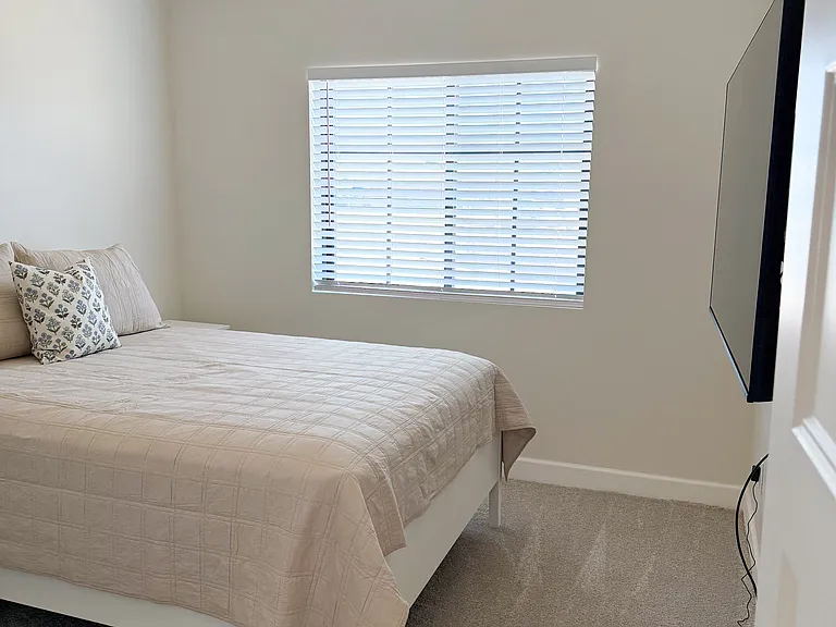 854 W Del Rio St — Photo 5