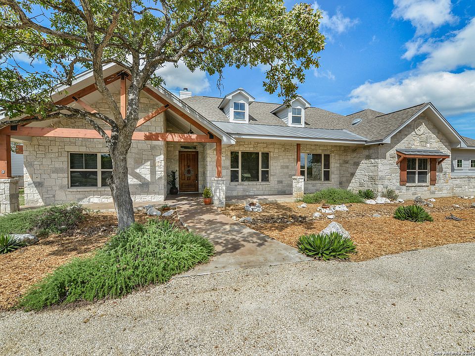 1st image of 936 Spanish Oak Blvd