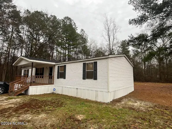 19501 Monica Drive, Laurinburg, NC 28352