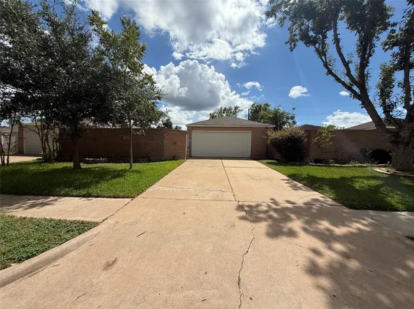 16103 Camino Del Sol Dr, Houston, TX 77083