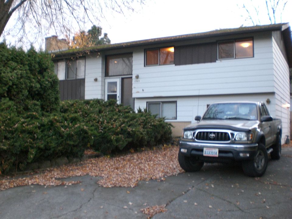 1st image of 1705 NW Turner Dr