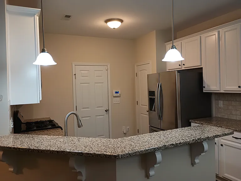 247 Cypress Hill Ln — Photo 6