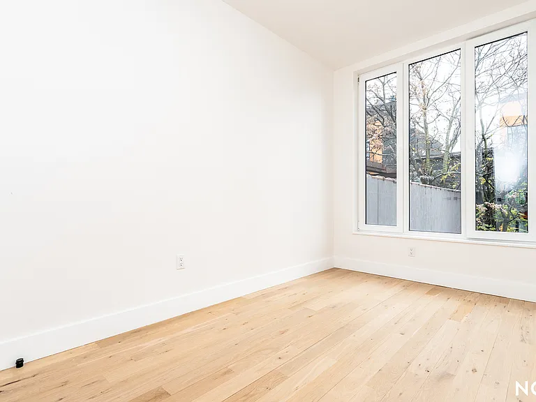 96 Moore St #2B — Photo 5