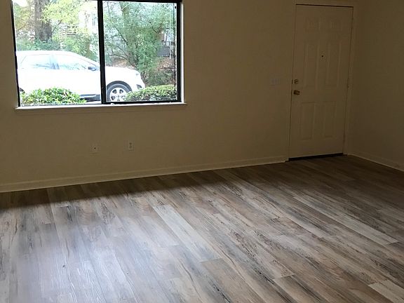 2nd image of 335 Grand Point Dr APT A