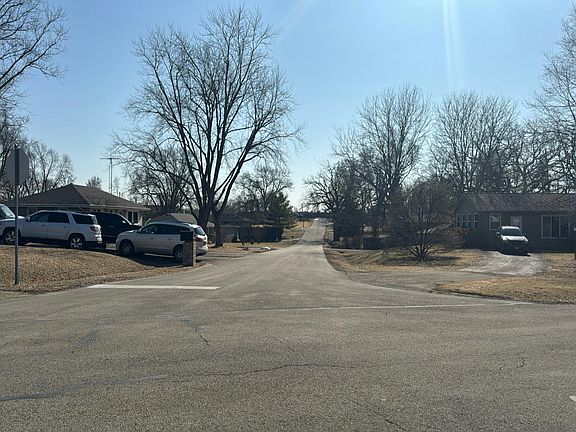 5th image of 22628 S Deal Ave