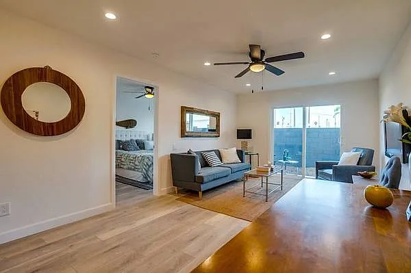 1722 N Avalon Blvd — Photo 4