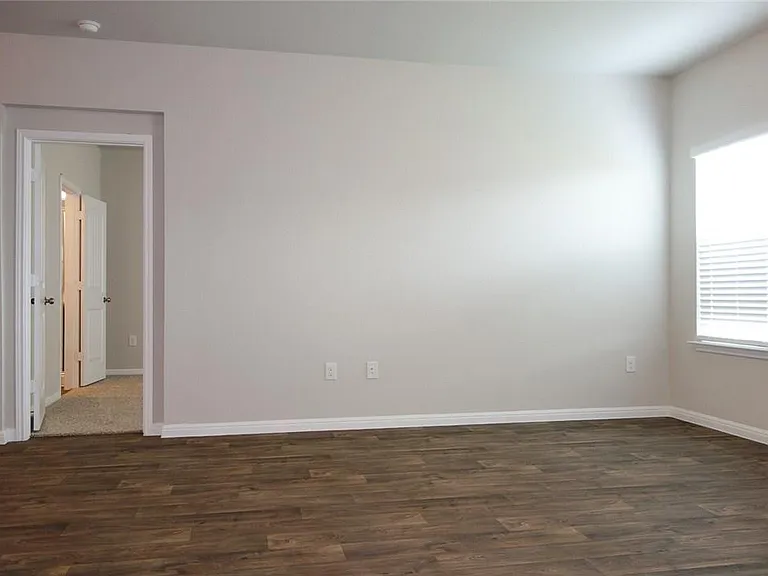632 Independence Ave — Photo 9