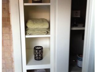 8412 Cambridge St, Leawood, KS 66206