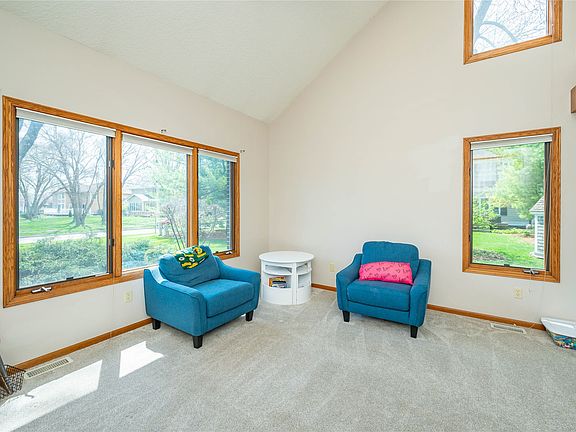 3rd image of 6140 Brandywine Dr