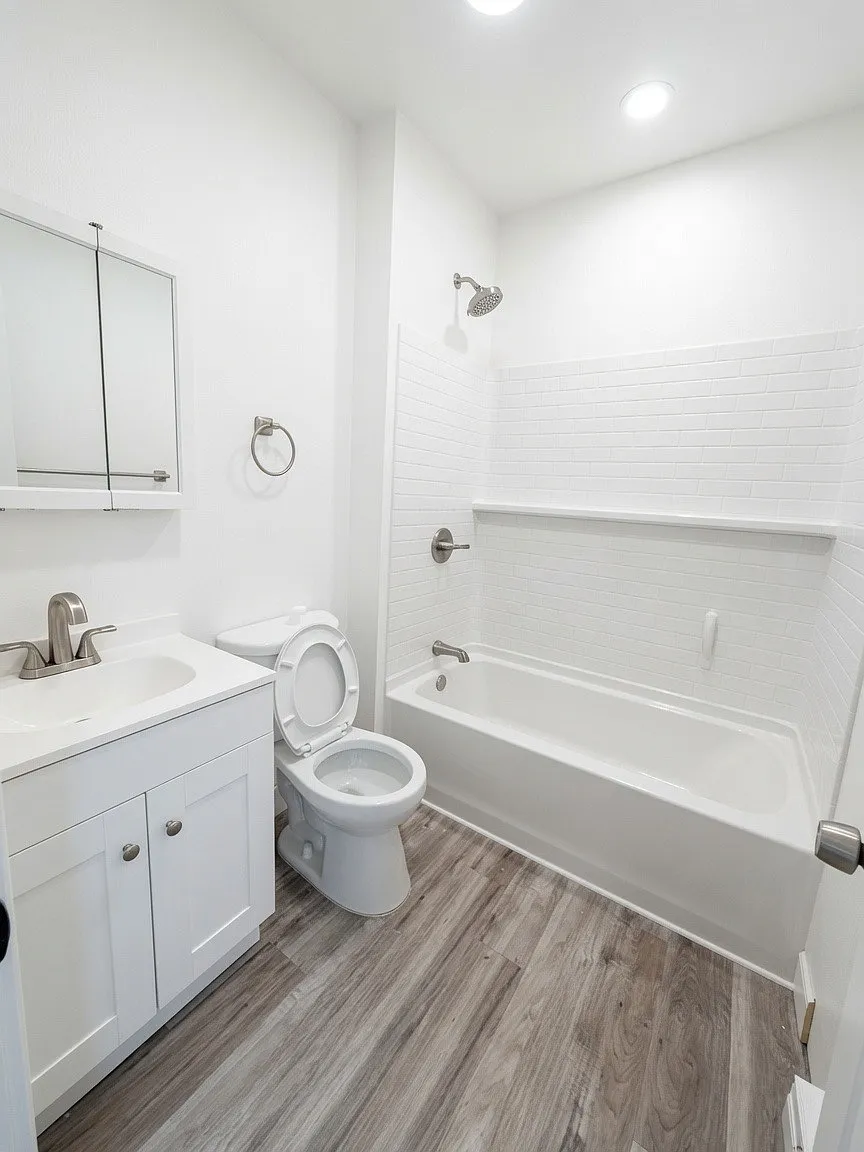 Studio, 675 sqft, $1,550 — Photo 4