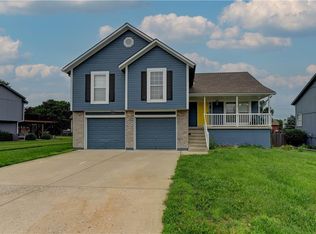 2512 NE Old Paint Rd, Lees Summit, MO 64086