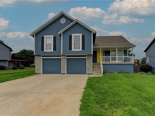 2512 NE Old Paint Rd, Lees Summit, MO 64086
