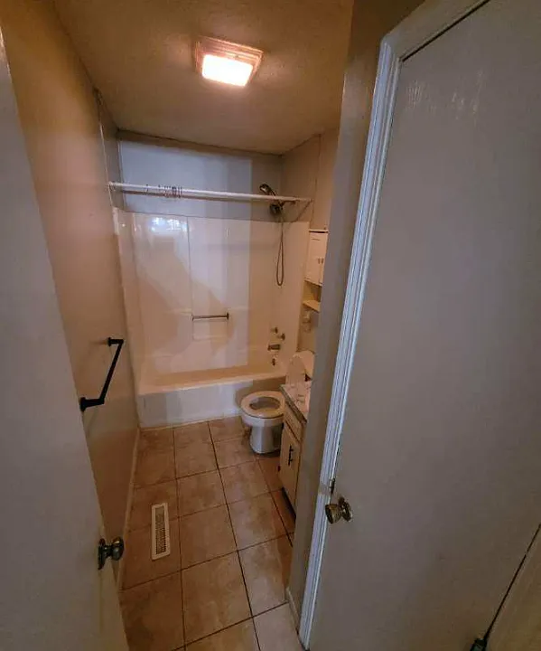 123 Ferndale Dr #1