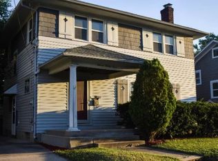 1134 Noble St SE, Grand Rapids, MI