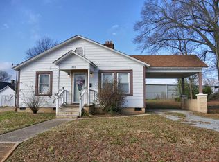 303 Poplar St, Gaffney, SC 29341