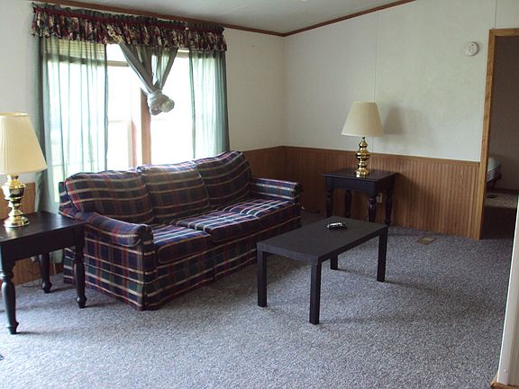 3rd image of 187 Susan Dr