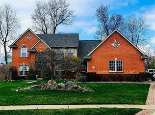 8900 Akehurst Ct, White Lake, MI