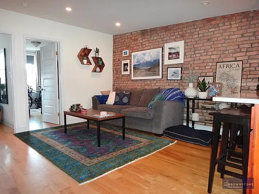 Rented by Brownstone Real Estate | media 28