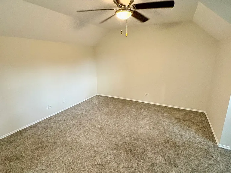 228 Dakota Ct #A — Photo 18