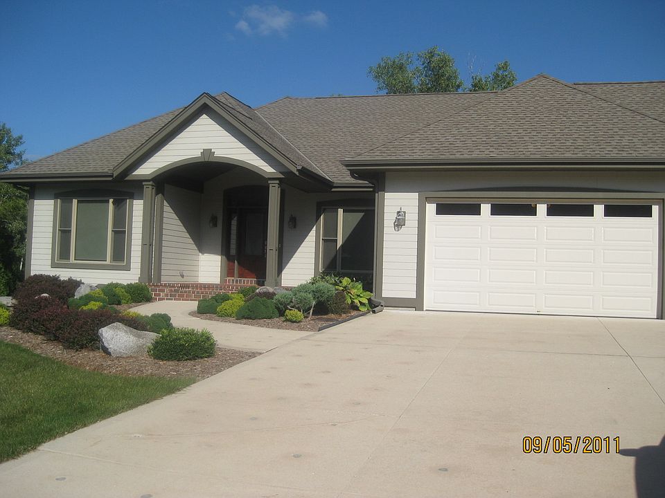 2nd image of 104 Muir Valley Rd