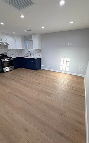 2638 N Frederic St #201 — Photo 14