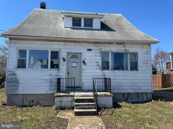 4400 Spring Ave, Catonsville, MD 21227