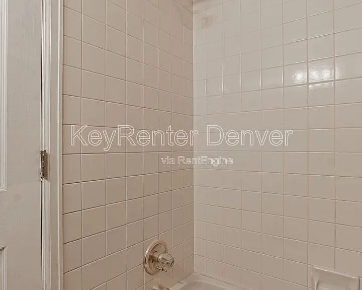 1099 S Walden Way #101 — Photo 5
