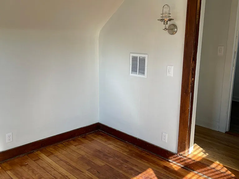 130 Jackson St #3 — Photo 4