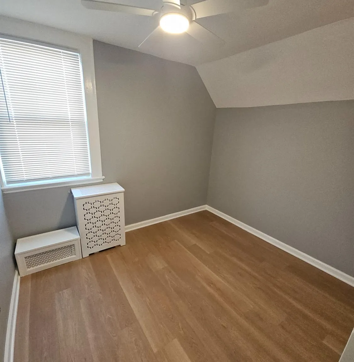 2 bed, 1.0 bath, $1,950 — Photo 4