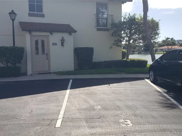 501 Plaza Seville Ct APT 3, Treasure Island, FL 33706