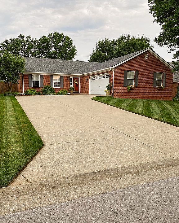 1st image of 1050 Tamworth Ln
