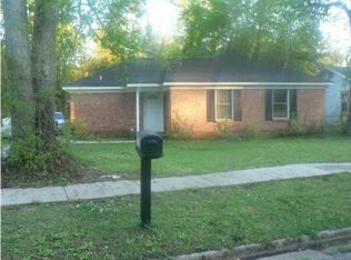 2739 S Thompson Dr, Mobile, AL 36606