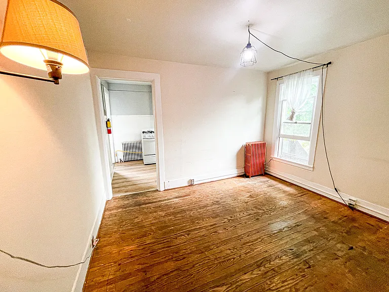 705 E Seneca St — Photo 16