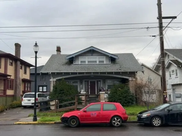 715 Lyon St SE, Albany, OR 97321