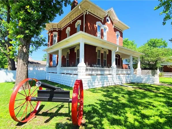224 S Crawford St, Fort Scott, KS 66701
