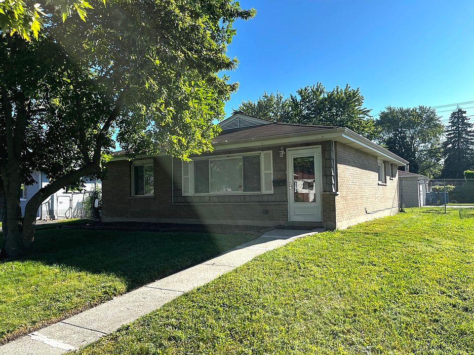 1st image of 1295 Greenbay Ave