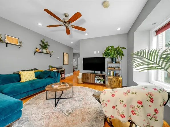 67 Bonair St, Somerville, MA 02145
