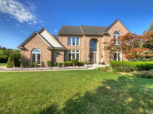 6813 Poppleton Rd, Canton, MI 48187