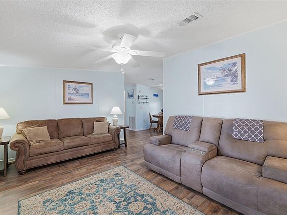 5th image of 326 Nesbitt Park Ave