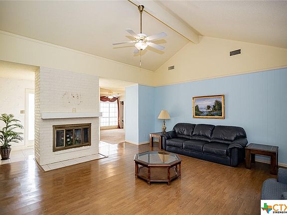 5th image of 121 Savannah Dr