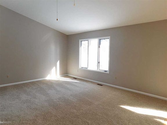5th image of 46748 Scotch Pine Ln