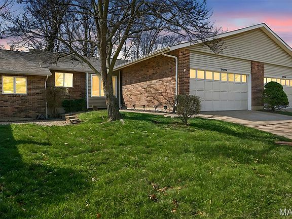 2nd image of 2476 Fox Bridge Ct