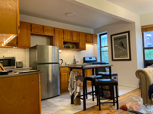 Rented by J Misrahi Realty Corp | media 2