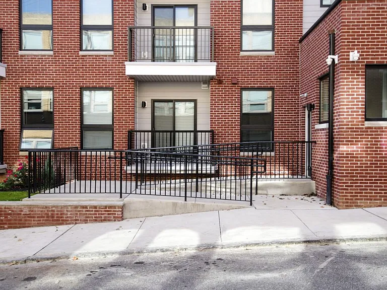 East Main Manayunk Apartments — Photo 50