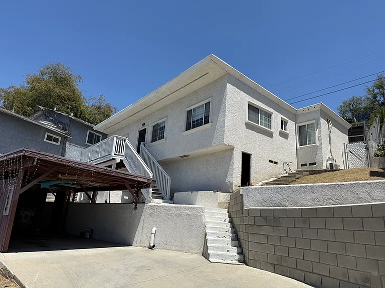 3634 W Avenue 42 — Photo 1