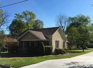 209 SW F St, Bentonville, AR 72712