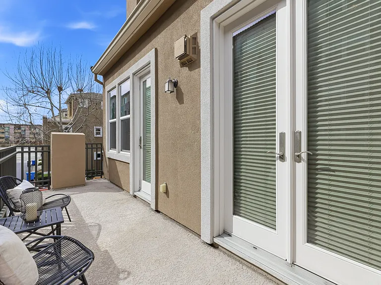 3553 Meyer Pl — Photo 11